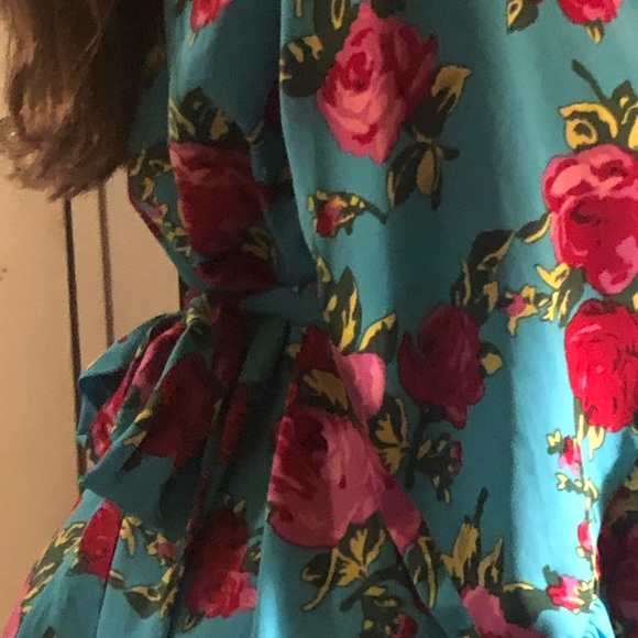 Betsey Johnson kimono medium - Picture 5 of 6